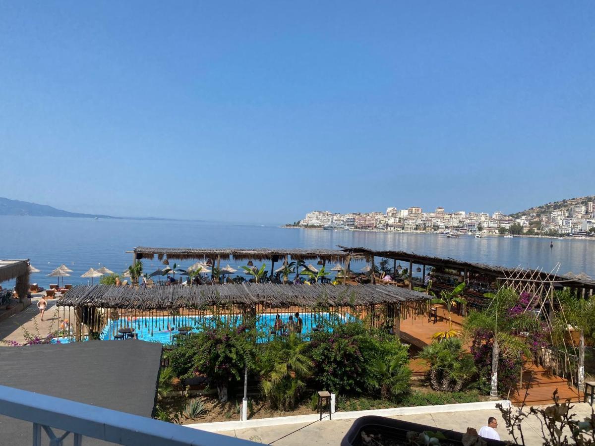 Blue Breeze Attic Apartments Sarandë Exterior foto