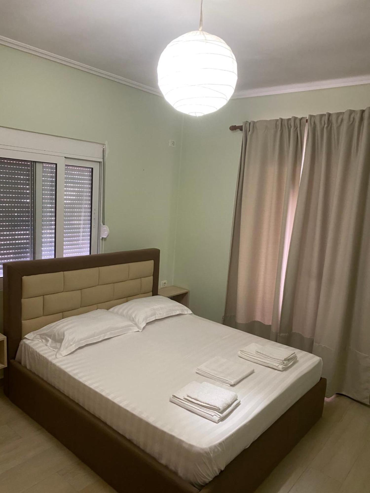 Blue Breeze Attic Apartments Sarandë Exterior foto